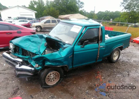 1992 Ford Ranger из США, поврежденный, VIN 1FTCR10A1NTA75989